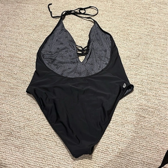 Volcom sexy one piece swimsuit black low back halter plunging v Like New - Picture 9 of 14